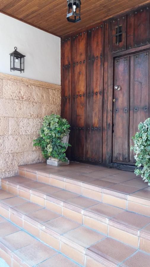 Hostal Rural Moratín Pastrana Exterior foto